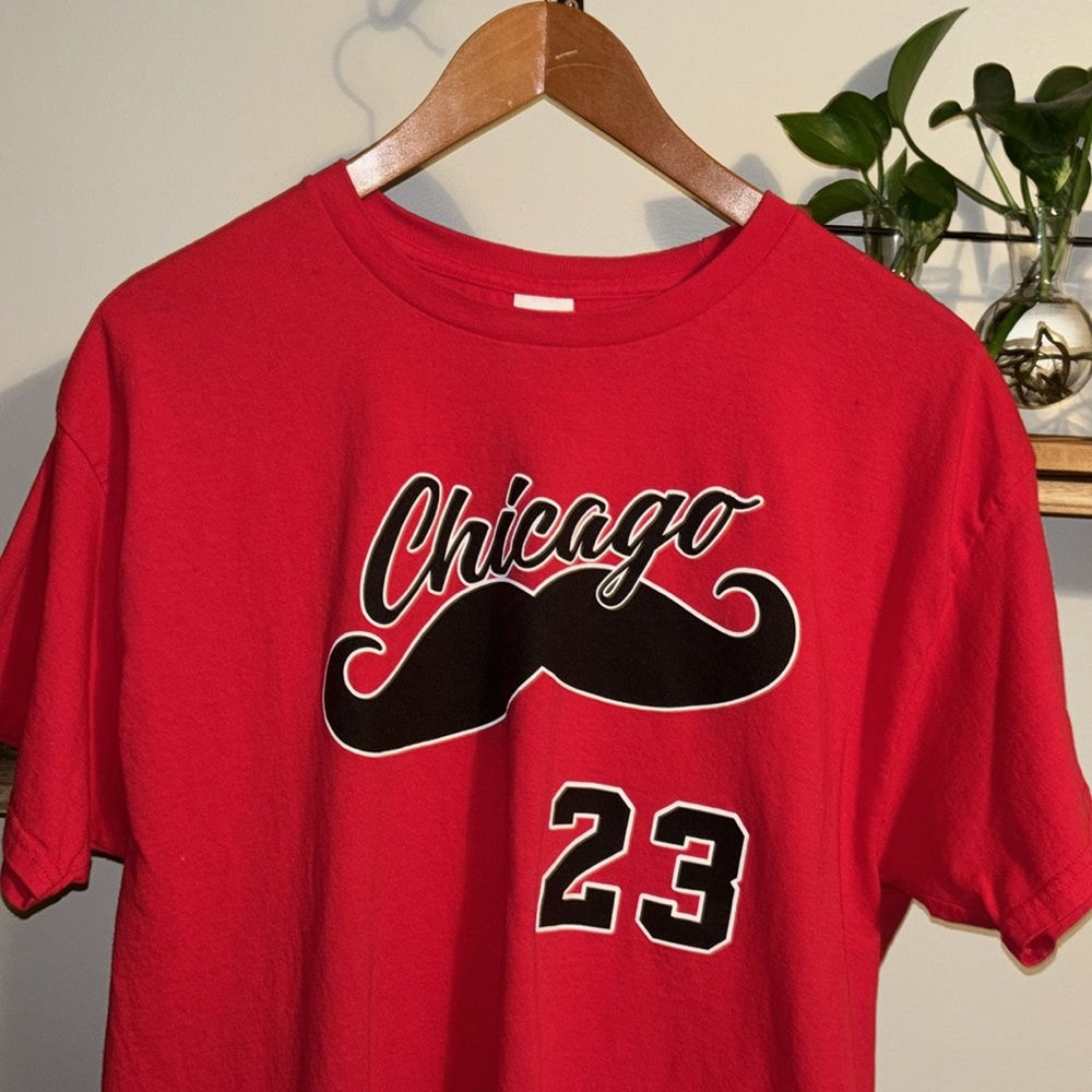Hanes Chicago Mustache Crawl Michael Jordan 23 White Claw Chicago Bulls Large - Picture 3 of 9